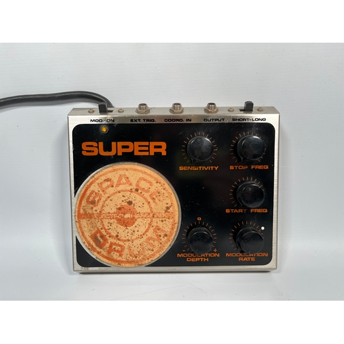 82 - Electro-Harmonix Super Space Drum - Late 1970's Analogue Drum Synthesizer, 240V

Tested and working.... 