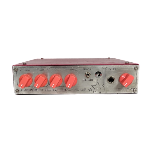 83 - Everybody Hertz - 4 Pole Filter Module

4 Pole VCF module with built in LFO and 2x CV inputs. Untest... 