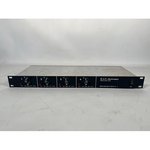 38 - DAV Electronics 4 Channel mic preamp