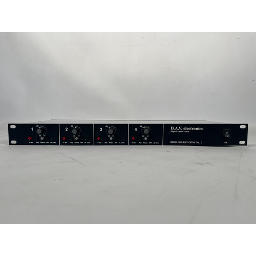 38 - DAV Electronics 4 Channel mic preamp