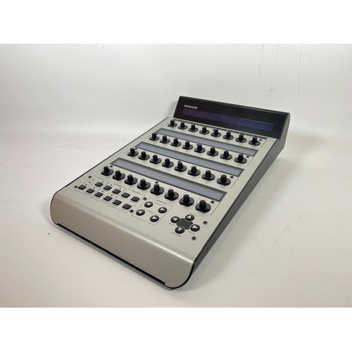 45 - Mackie Control C4 Pro, DSP plugin and virtual instrument controller