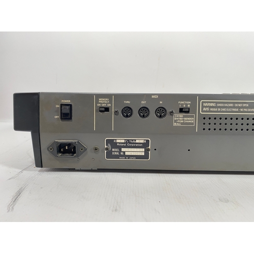 113 - Roland Juno-106 Polyphonic Synthesizer

mid 1980's

Roland Corporation's Legendary 6 voice Polyphoni... 