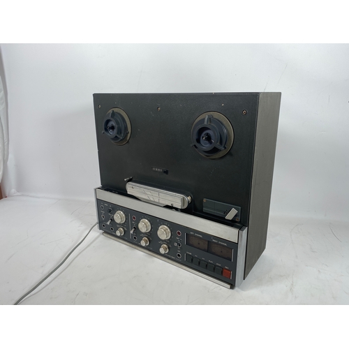 36 - Revox B-77 2 Track tape machine 

A legendary reel to reel, this one has been tested and appears to ... 