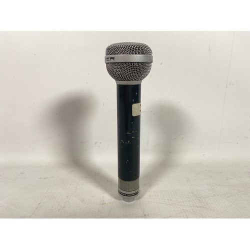 52 - Beyer M610 Cardioid Dynamic Microphone