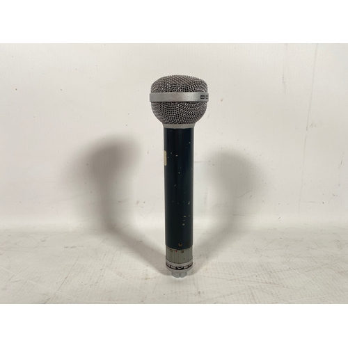 52 - Beyer M610 Cardioid Dynamic Microphone