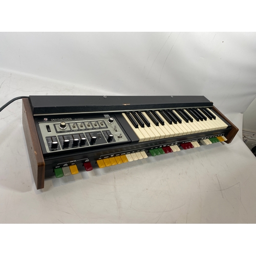 154 - Roland SH2000 Monophonic Analogue Synthesizer