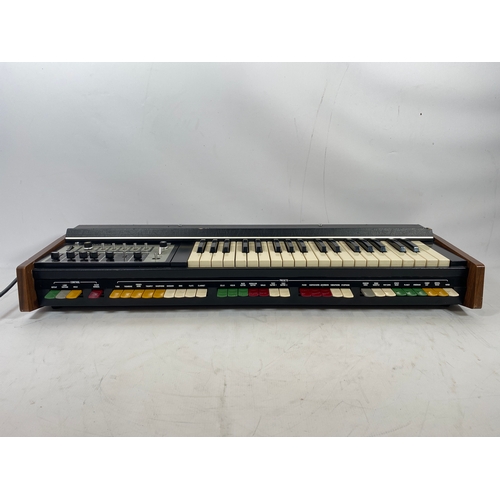 154 - Roland SH2000 Monophonic Analogue Synthesizer