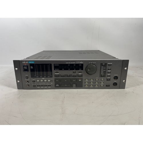 39 - Akai DR-16d Hard-disk Recorder