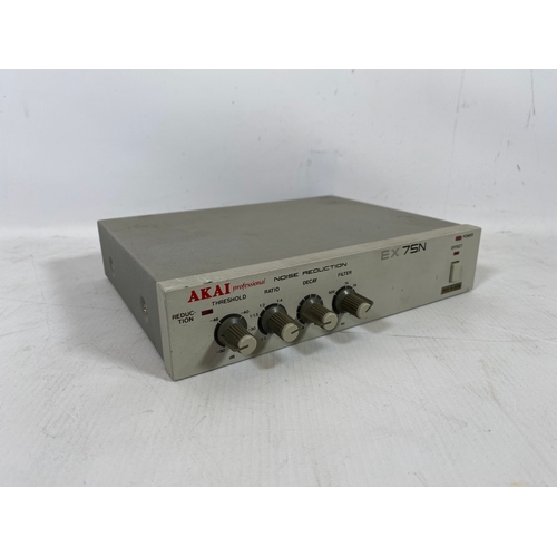 26 - Akai EX75N Noise Reduction