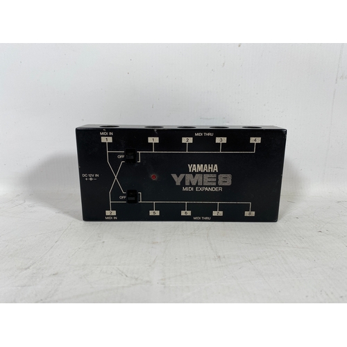 175 - Yamaha YME8 Midi Expander