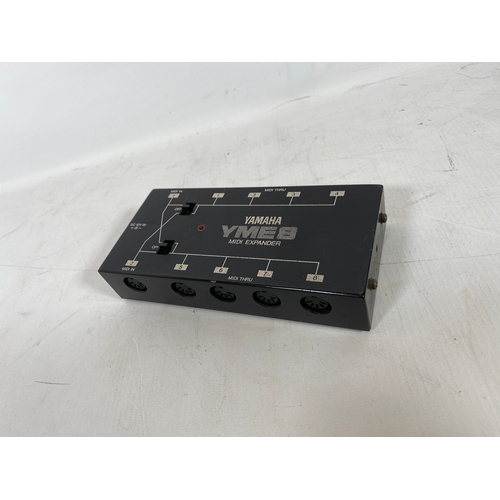 175 - Yamaha YME8 Midi Expander