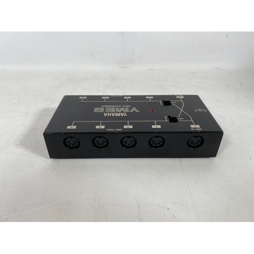 175 - Yamaha YME8 Midi Expander