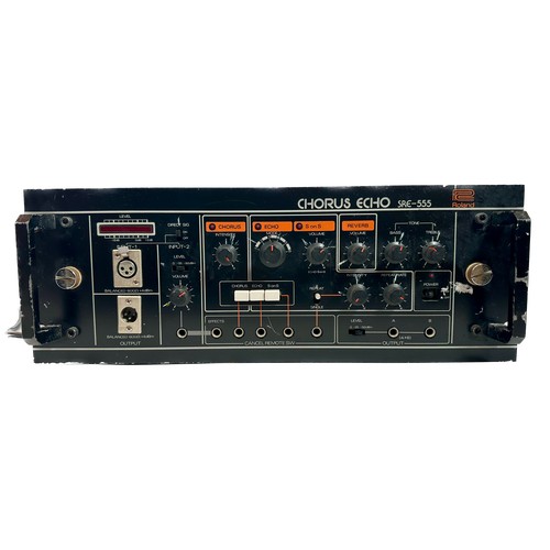 143 - Roland SRE-555 Chorus Echo - rack tape echo in complete condition. One owner from new, not used for ... 