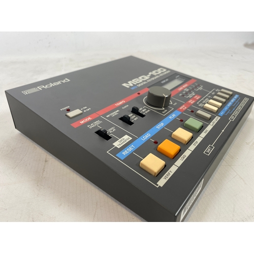 120 - Roland MSQ-100 digital keyboard recorder