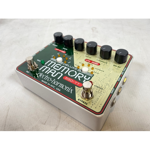 4 - Electro-Harmonix Delux Memory Man 550-TT