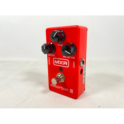 5 - MXR Distortion III M-115