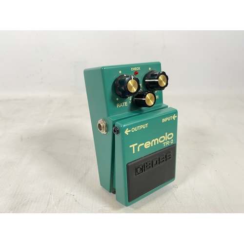 7 - Boss Tremolo TR-2