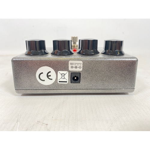 8 - MXR flanger