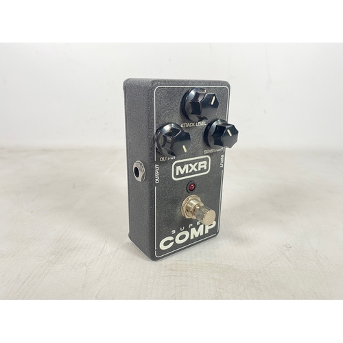 10 - MXR M-132 super comp