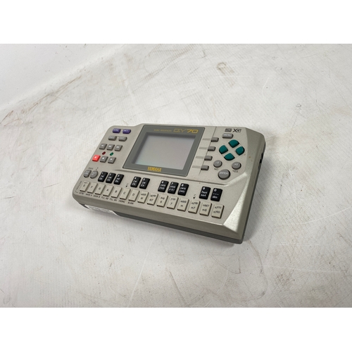 107 - Yamaha QY70 Sequencer