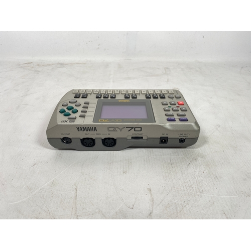 107 - Yamaha QY70 Sequencer