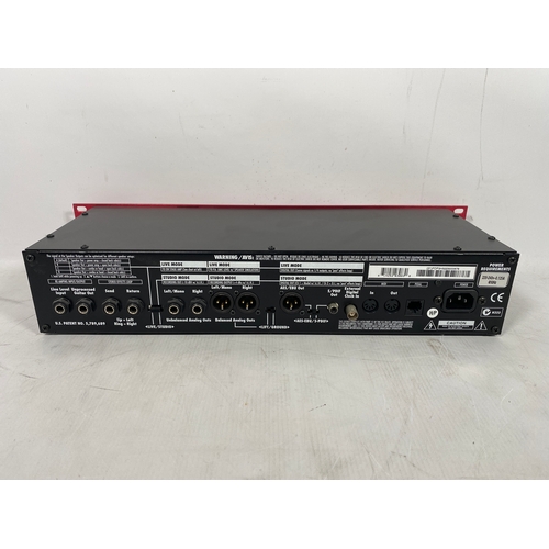 23 - Line 6 POD pro rack mount