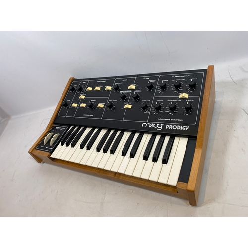 85 - Moog Prodigy Kenton Midi.

Classic vintage Monophonic Analogue Synthesizer with kenton midi kit inst... 