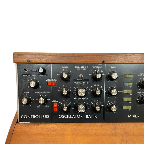 90 - Moog Minimoog Model D, 1972

Stunning early steel panel Minimoog with the glorious rich sound these ... 