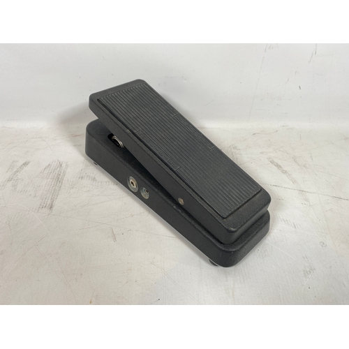 15 - Cry Baby Wah Model GCB-95