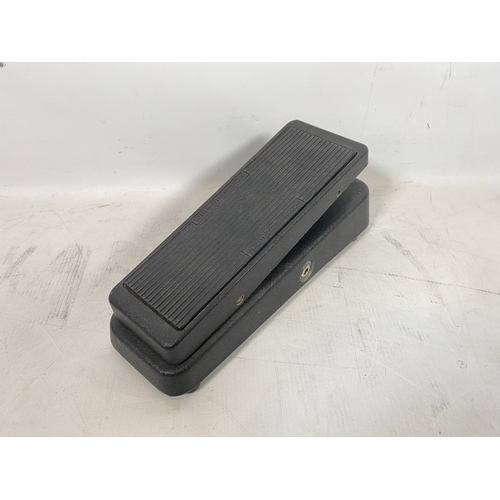 15 - Cry Baby Wah Model GCB-95