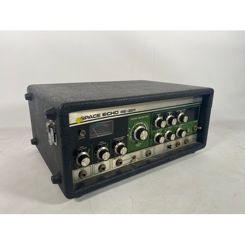 129 - Roland RE-201 Space Echo