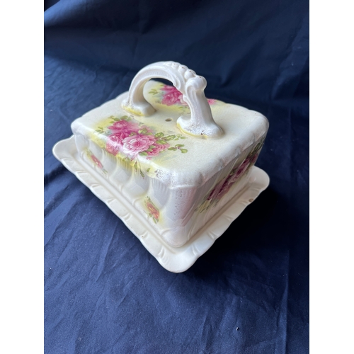 104 - Antique Cheese / Butter Dish