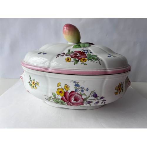112 - Oval ceramic tureen with lid - Spode Marlborough Sprays 32 x 20 cms high to top of lid