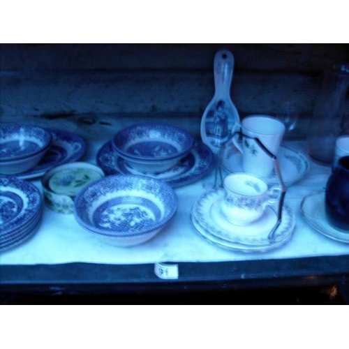 91 - A shelf of blue and white china etc