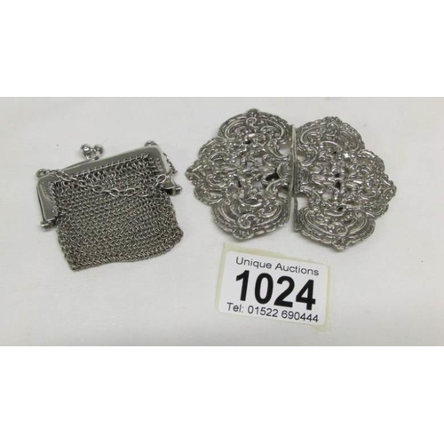 1024 - A white metal nurses buckle and a small mesh coin purse