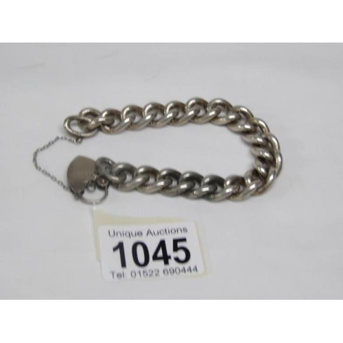 1045 - A silver bracelet, approximately 70gms