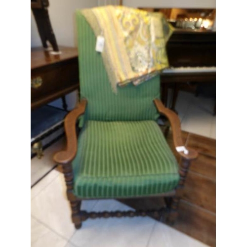 1722 - A 1930's arm chair