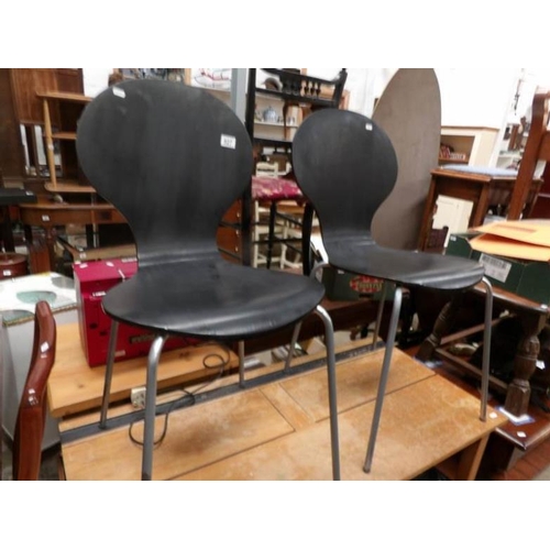 527 - A pair of retro style chairs