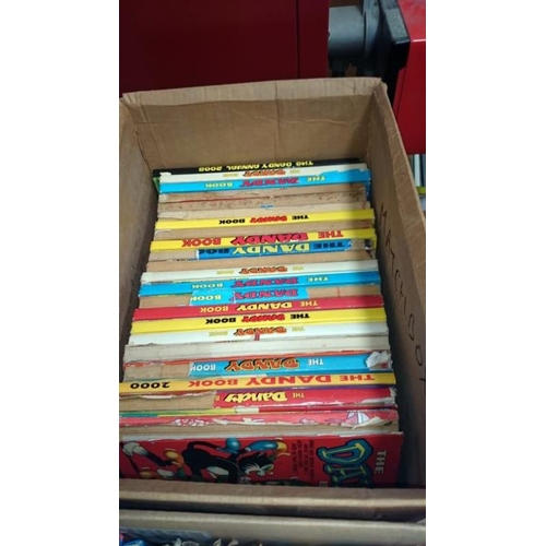 142 - Quantity of Beano and Dandy annuals from 1970's to 2000's