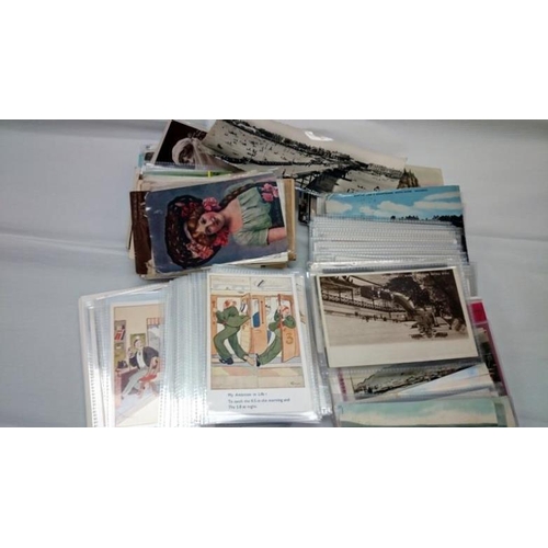 3 - In excess of 200 postcards including humerous, seaside, Lincolnshire & railways etc.