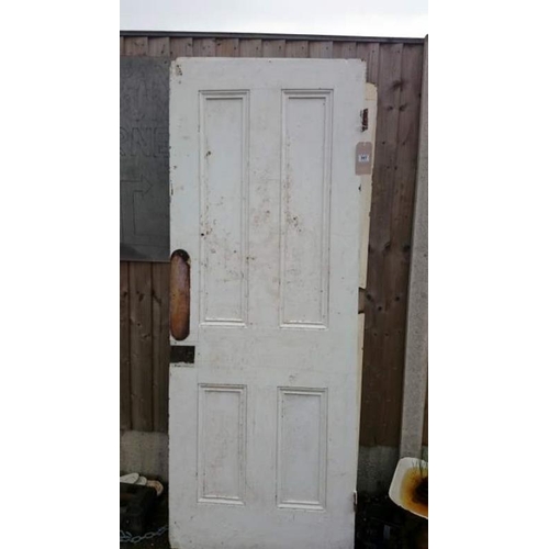 367 - 6 solid pine doors