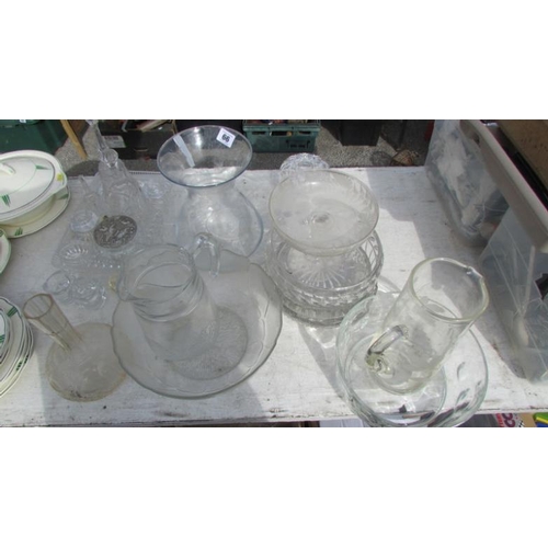 66 - A quantity of glass ware including jugs, bowls etc