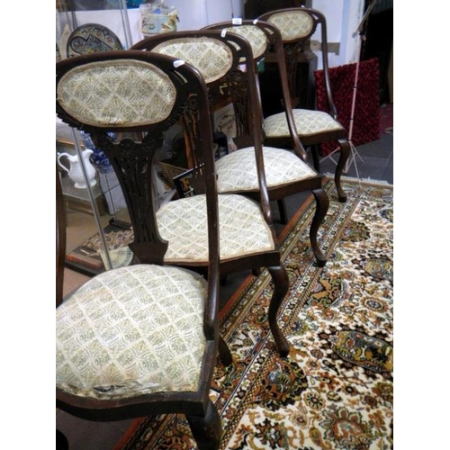 488 - A set of 4 dining chairs