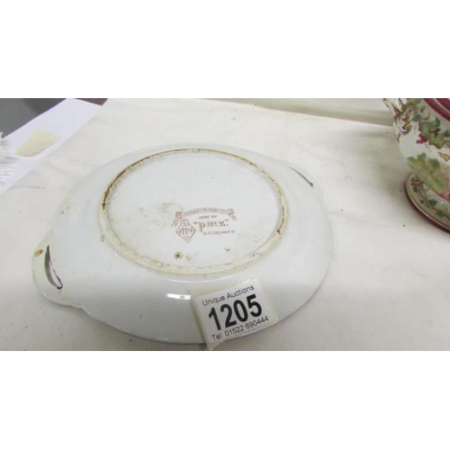 1205 - A Victorian sauce tureen with cover and stand