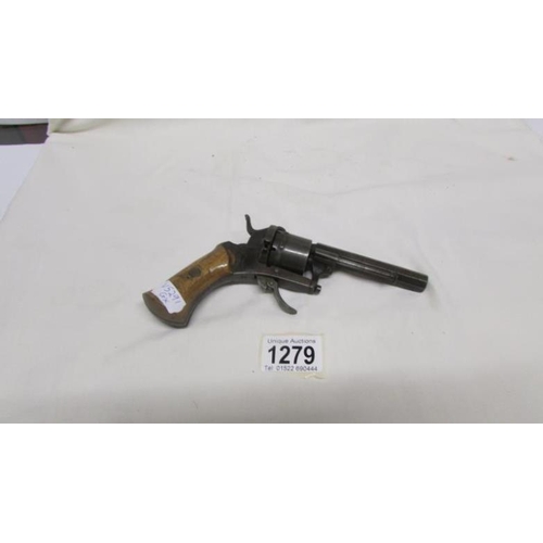 1279 - A 19th century pistol with marking on barrel 'ELG'