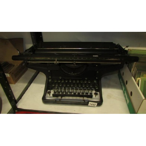 1440 - A vintage Underwood typewriter