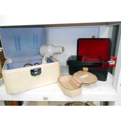 221 - Collection of dressing table ware inc. vanity case, jewellery box, compacts, dressing table set etc.... 