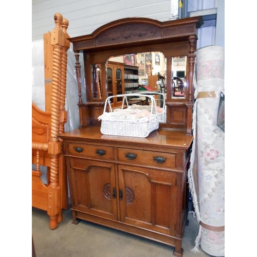 465 - An Edwardian oak triple mirror back sideboard