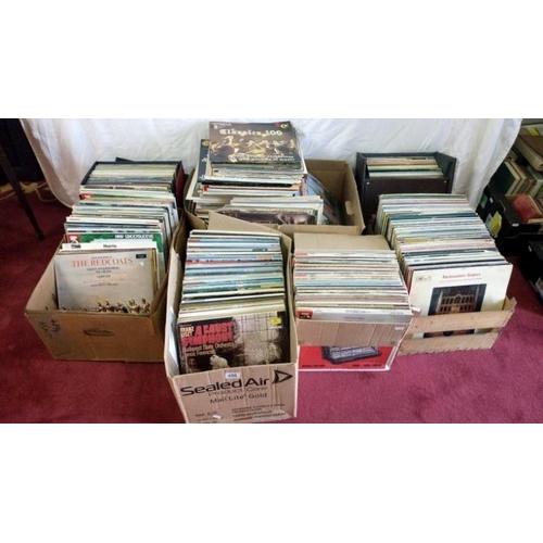 950 - A quantity of records 7 large boxes mainly classical