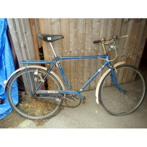 66 - A vintage gents bike